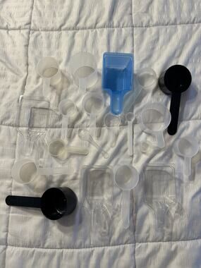 Lot of 20 Plastic Scoops Measuring Various Multi Color Measures Utensils Cooking